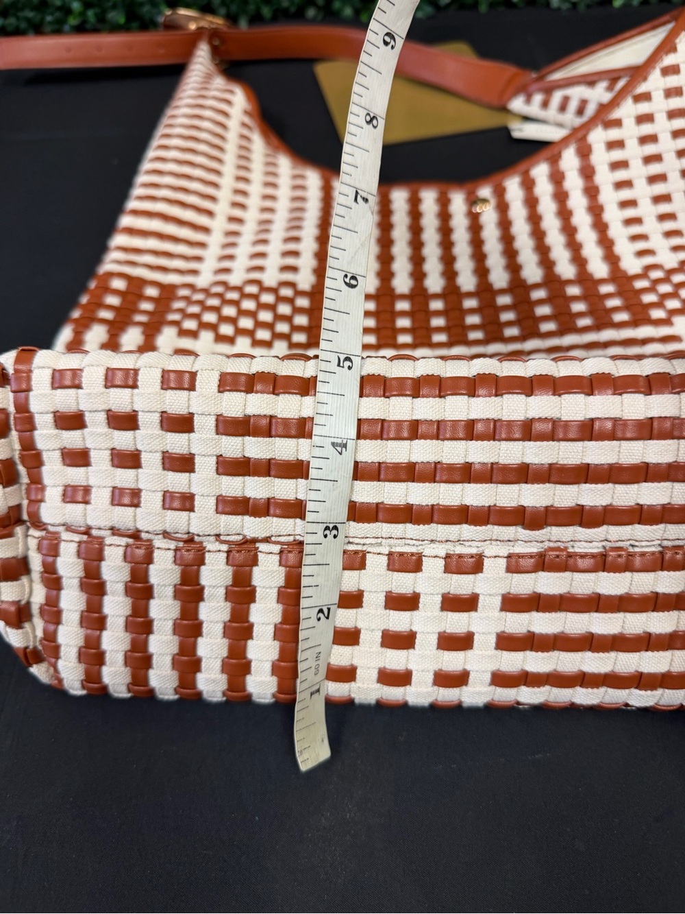 Anthropologie Love Knot Slouchy Bag: Woven Faux-Leather Canvas Edition - Picture 13 of 14